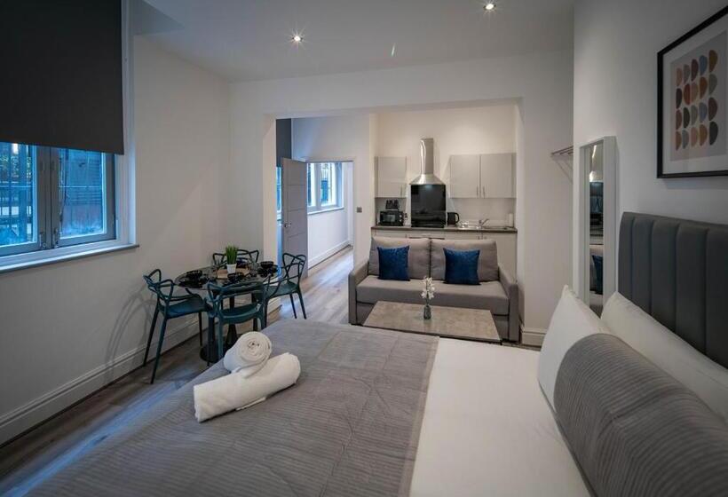 استودیوی استاندارد, Dream Apartments Harrington Street Liverpool