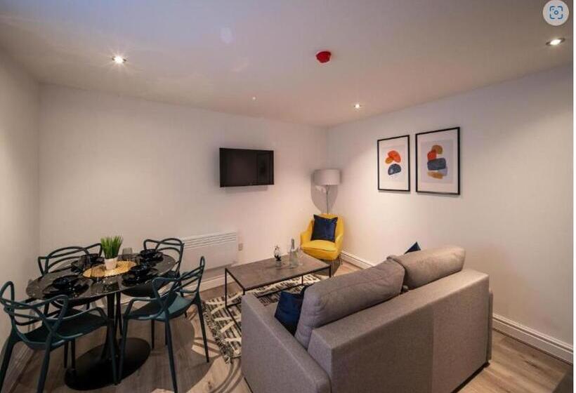 آپارتمان لوکس 1 خوابه, Dream Apartments Harrington Street Liverpool