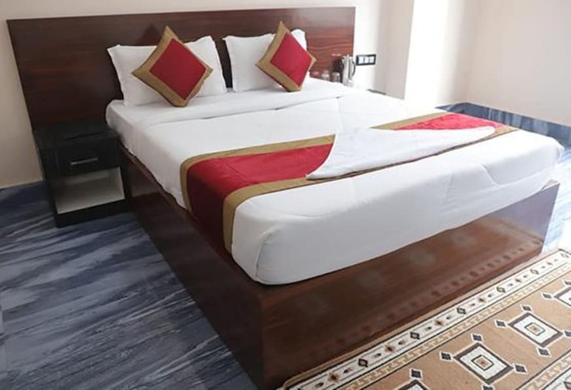 Номер Deluxe, Fabhotel Flowery Pekoe Inn