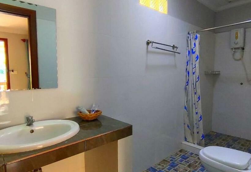 プールビュースタンダードルーム, La Villa D Alex