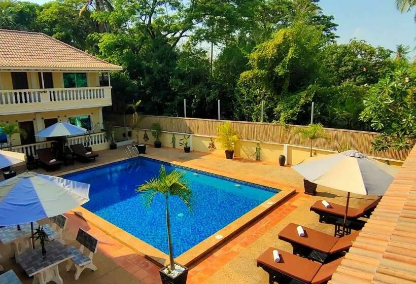 プールビュースタンダードルーム, La Villa D Alex