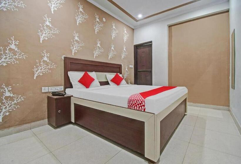 Трехместный Номер Классика, Oyo Flagship 81034  Star Cham