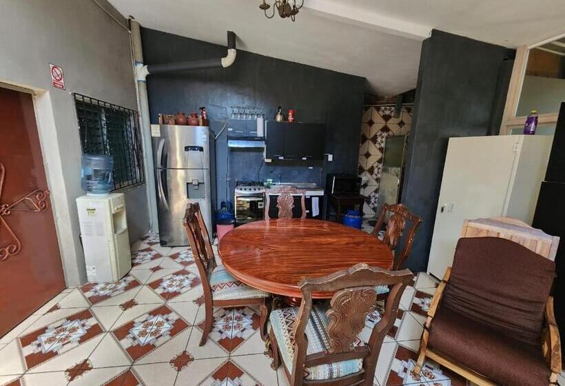 豪华房间, Hostal El Porrón