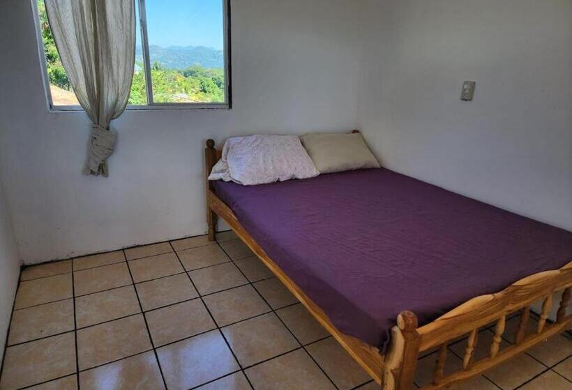 豪华家庭房间, Hostal El Porrón