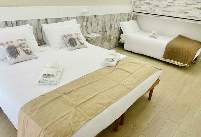 اتاق استاندارد چهار تخته, La Trinacria