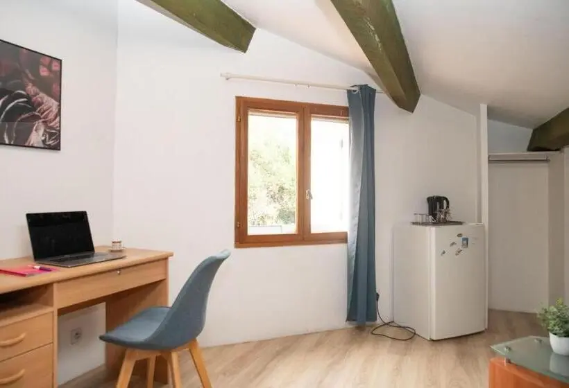 StandaardKamer, Private
