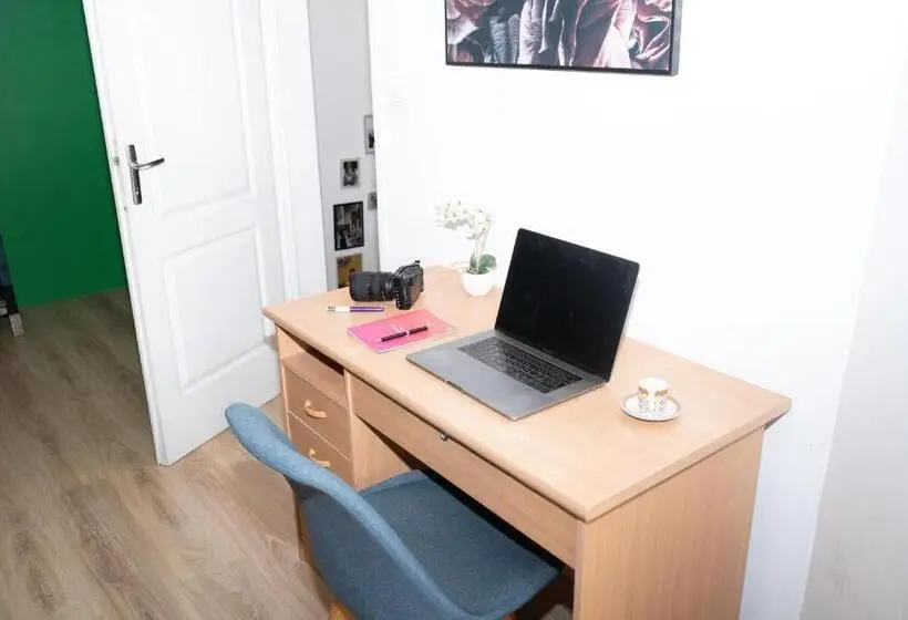 StandaardKamer, Private