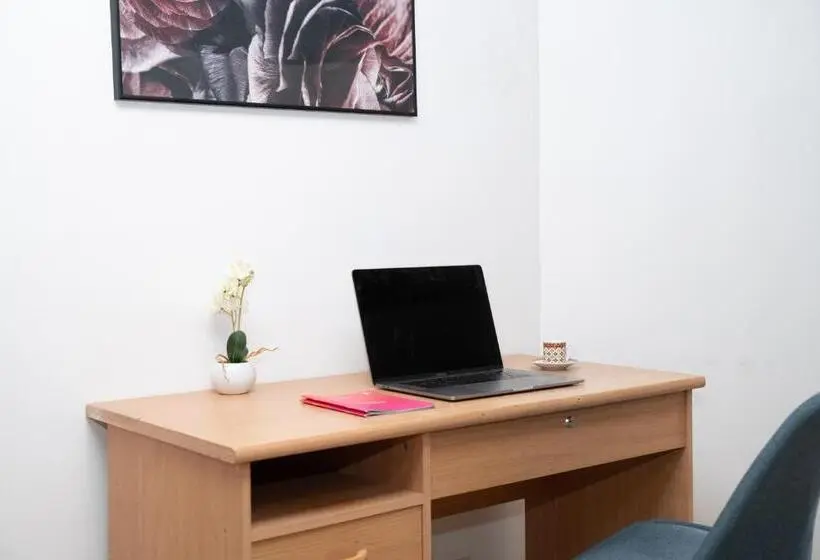 StandaardKamer, Private