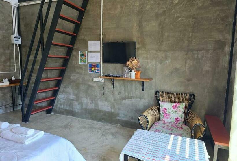 家庭套房, ไร่ปาริชาติ