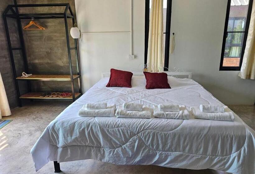 Családi Suite, ไร่ปาริชาติ