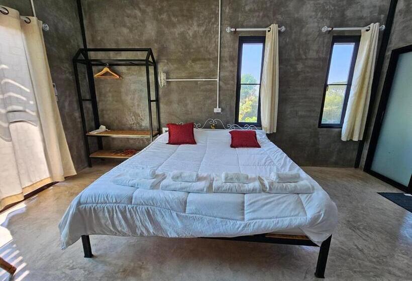 סוויטה משפחתית, ไร่ปาริชาติ