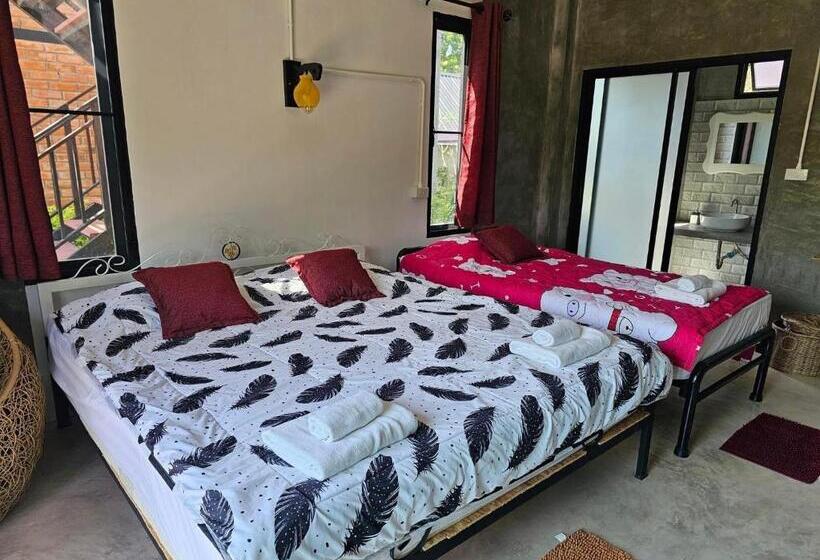 豪华三人间, ไร่ปาริชาติ