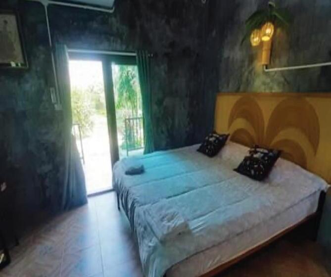 豪华家庭房间, ไร่ปาริชาติ