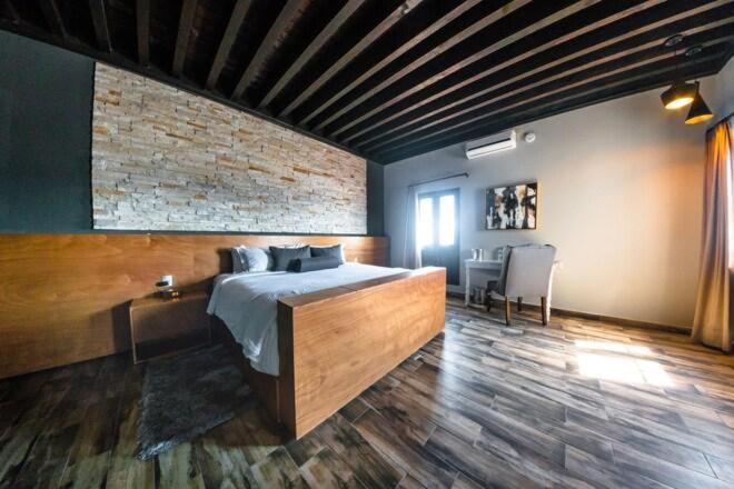 Полулюкс, Plaza De Armas