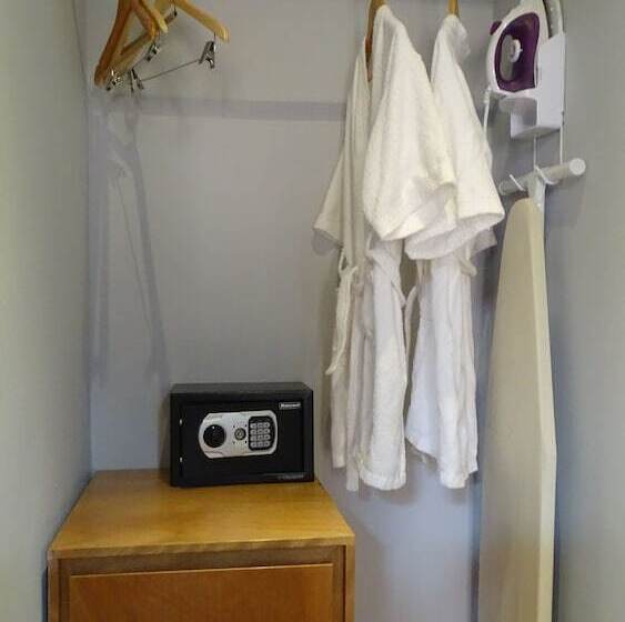 Полулюкс, Plaza De Armas