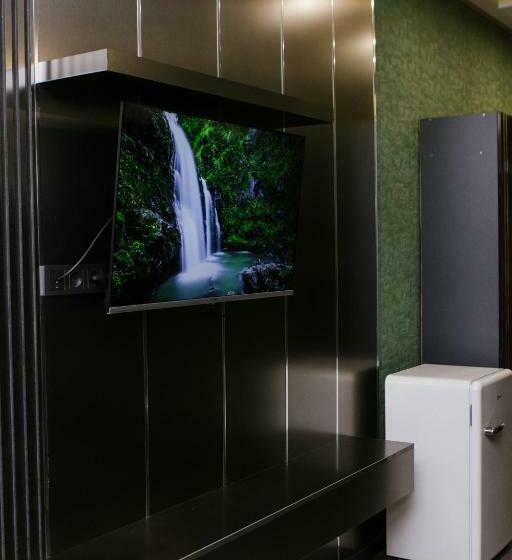 تختخواب در اتاق مشترک, Bed Pillow Hostel