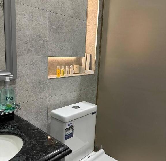 اتاق کلاسیک چهارنفره, Bed Pillow Hostel