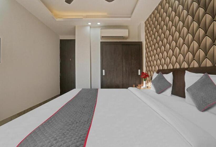 Pokój Trzyosobowy Klasyczny, Collection O Hotel The Telone Stay