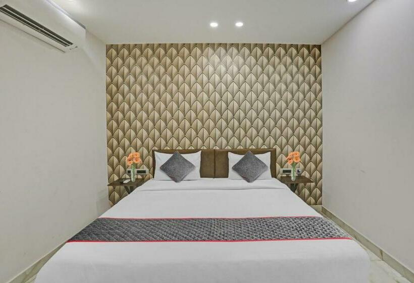 Pokój Trzyosobowy Klasyczny, Collection O Hotel The Telone Stay