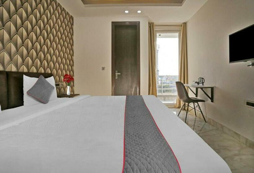 Pokój Trzyosobowy Klasyczny, Collection O Hotel The Telone Stay