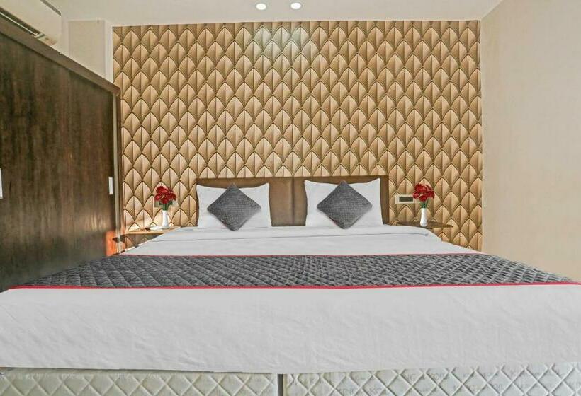 Pokój Trzyosobowy Klasyczny, Collection O Hotel The Telone Stay