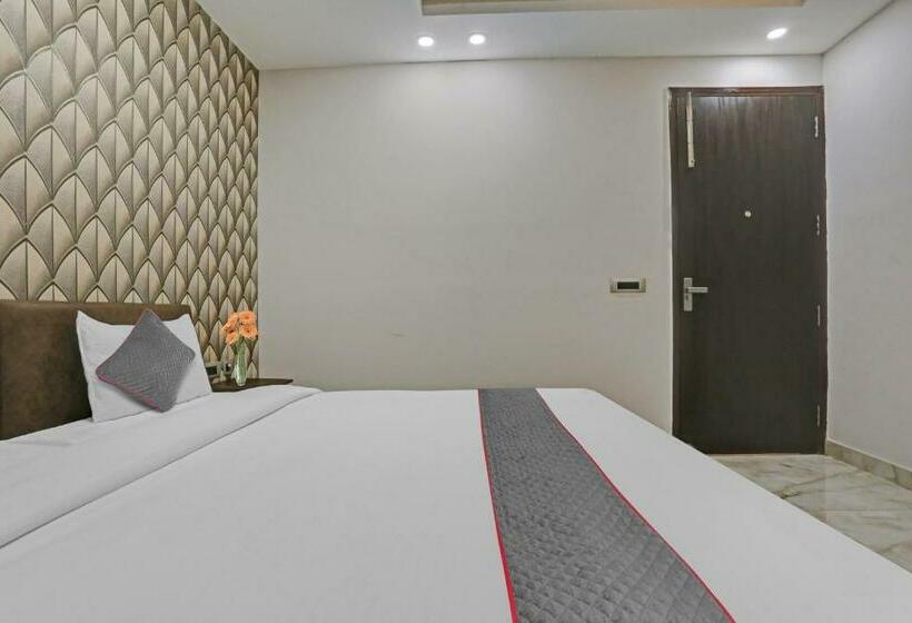 Pokój Trzyosobowy Klasyczny, Collection O Hotel The Telone Stay