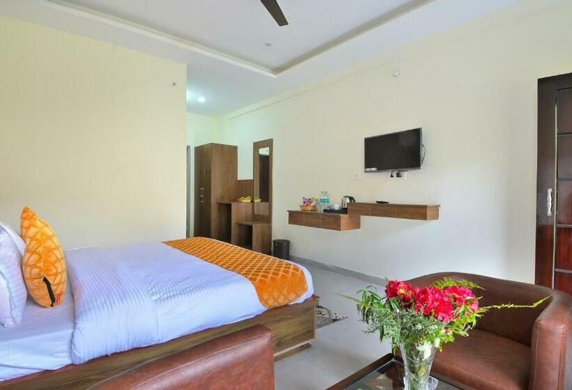 Standard Room Mountain View, Dhanolti View By La Riqueza   Welcome New Year With Fresh Snowfall