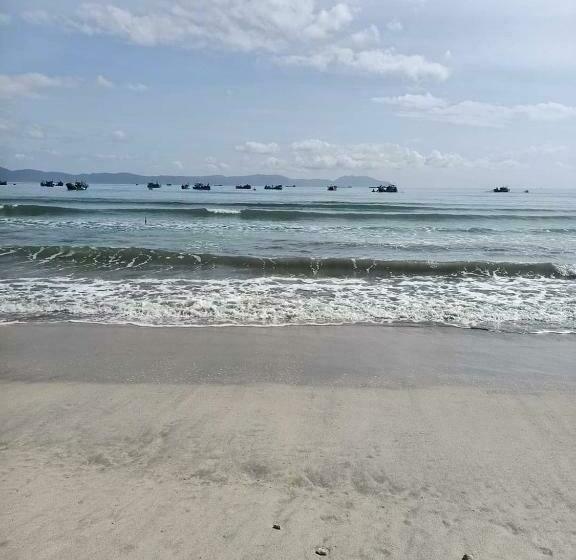 اتاق استاندارد با چشمانداز دریا, Khách Sạn An Thịnh 2