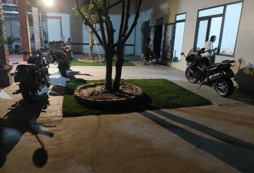 اتاق استاندارد چهار تخته, Khách Sạn An Thịnh 2