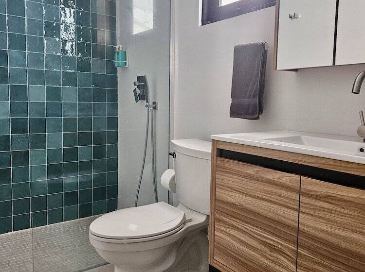 اتاق استاندارد, La Calma Poshtel