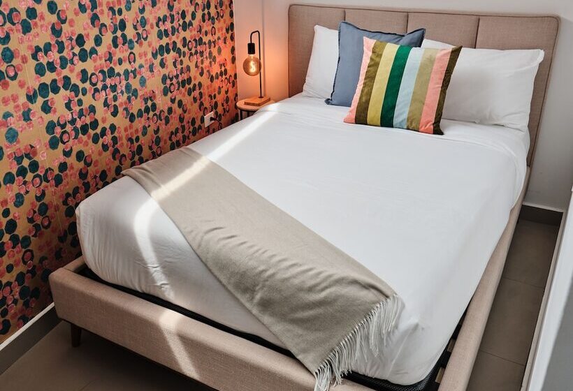 اتاق استاندارد, La Calma Poshtel