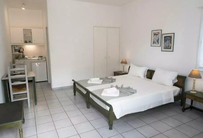 スタンダードスタジオ, Astra Hotel Apartments