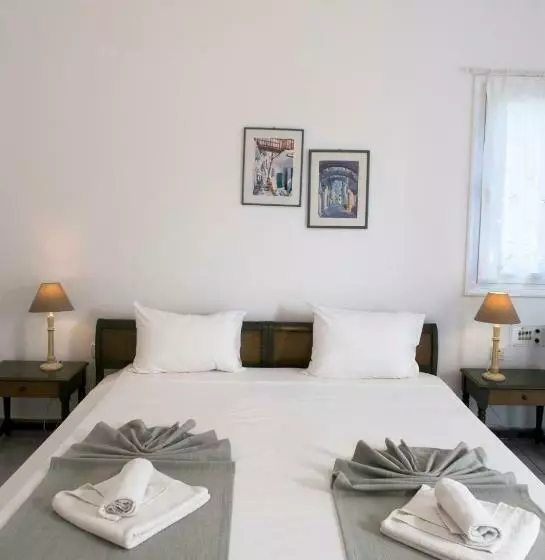 スタンダードスタジオ, Astra Hotel Apartments