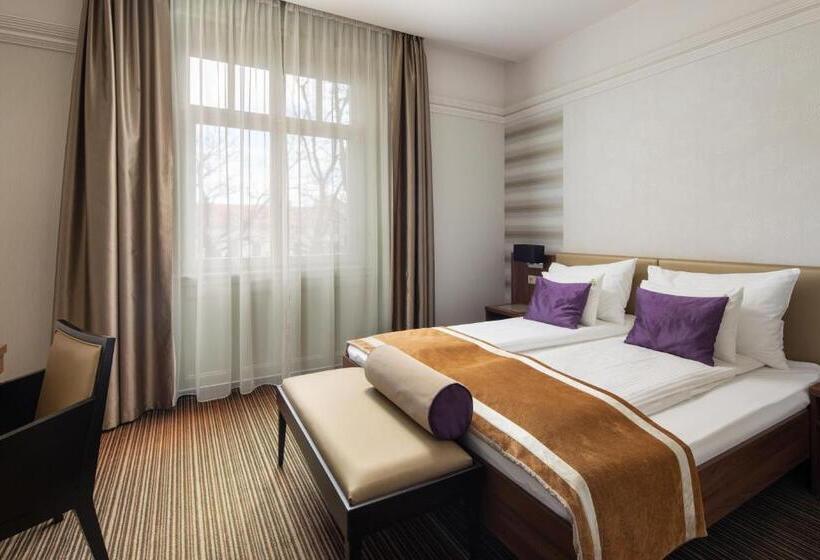 غرفة سوبيريور, Grand Hotel Glorius Makó