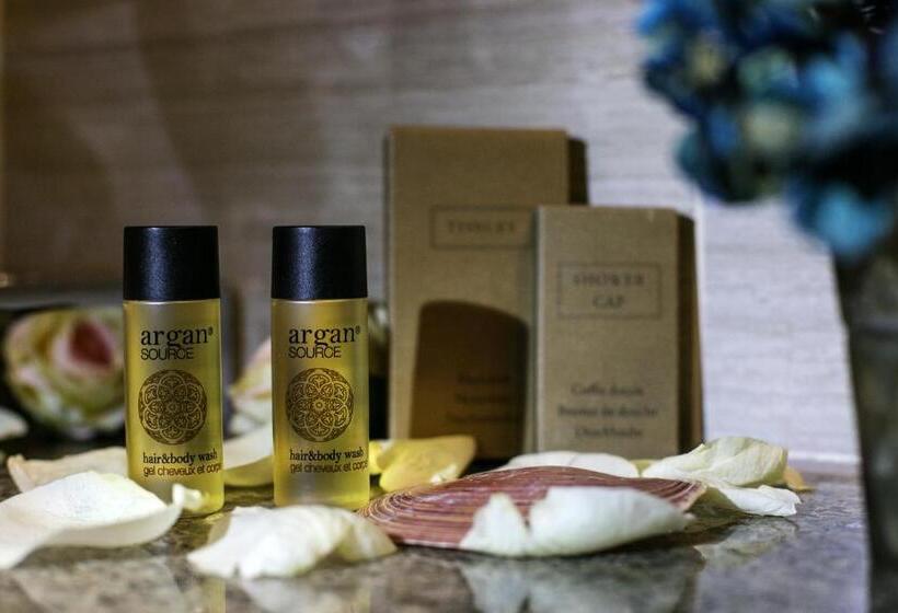 غرفة عائلية, Grand Hotel Glorius Makó