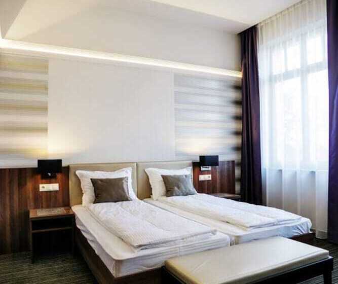Номер Superior, Grand Hotel Glorius Makó