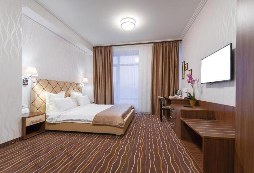 جناح جونيور, Abri