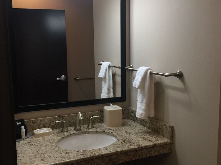 Люкс Адаптированный для Инвалидов, Best Western Plus Havre Inn & Suites