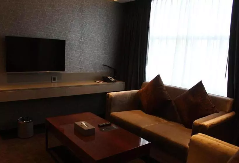سوییت اجرایی, Best Western Plus Maple Leaf