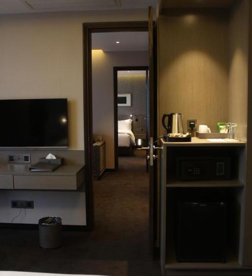 سوییت خانوادگی, Best Western Plus Maple Leaf