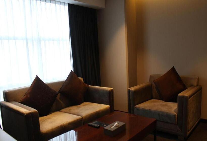 سوییت خانوادگی, Best Western Plus Maple Leaf