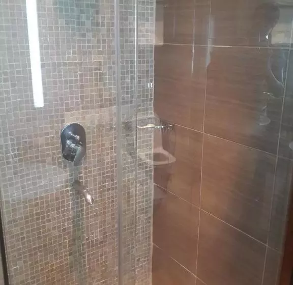 اتاق سوپریور, Boma Inn Eldoret