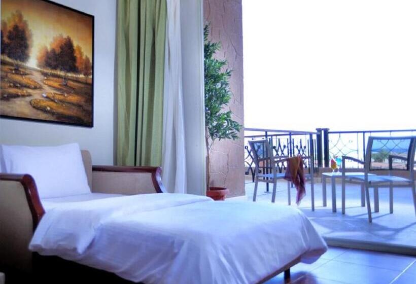 اتاق سوپریور با چشمانداز جانبی دریا, Coral Sea Beach And Aqua Park