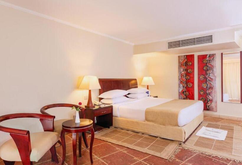 اتاق استاندارد یک نفره, Coral Sea Beach And Aqua Park