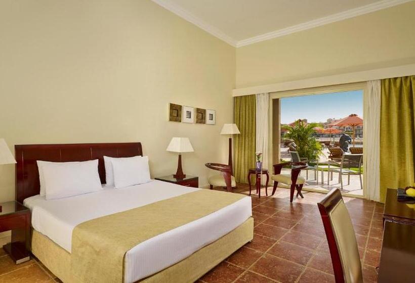 اتاق استاندارد یک نفره, Coral Sea Beach And Aqua Park