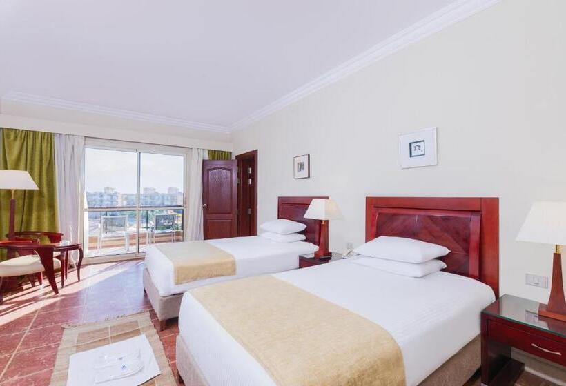 اتاق خانوادگی, Coral Sea Beach And Aqua Park