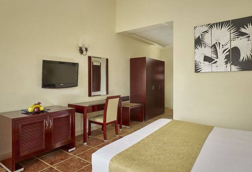 اتاق استاندارد یک نفره, Coral Sea Beach And Aqua Park