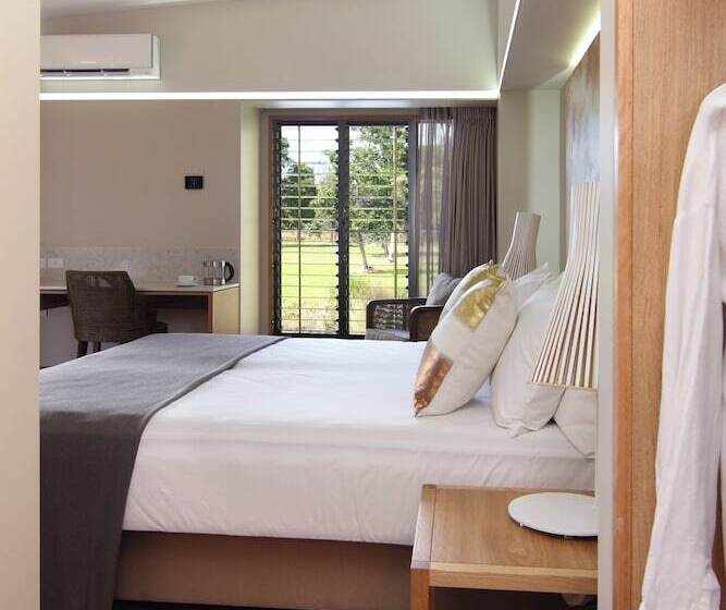 ویلای 1 خوابه, Elements Of Byron