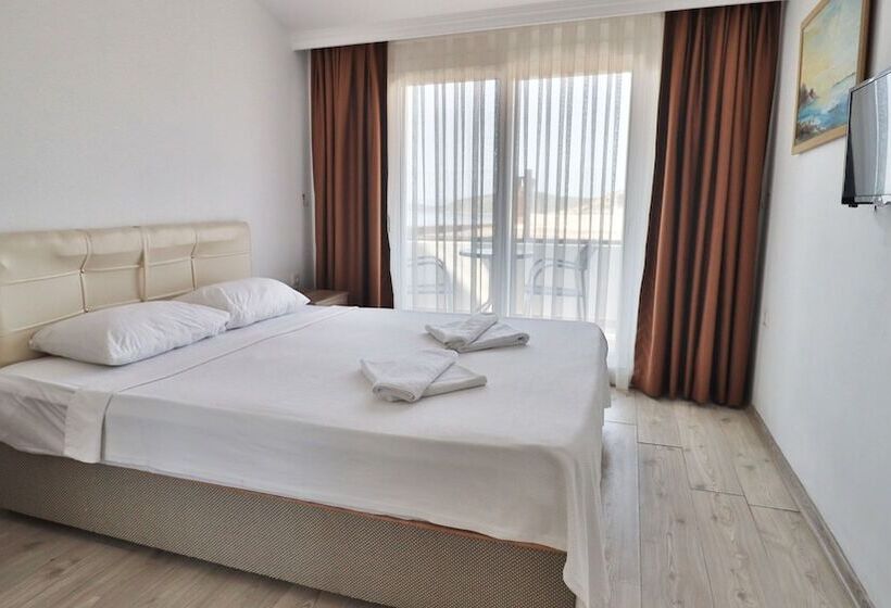 غرفة سوبيريور, Gumbet