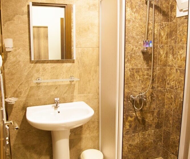 غرفة ديلوكس مطلّة علي البحر, Gumbet